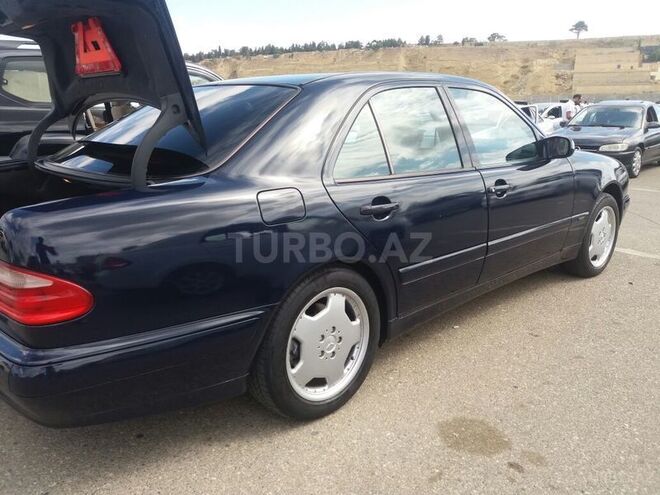 Mercedes E 320 1999, 300,000 km - 3.2 l - Bakı