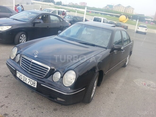 Mercedes E 270 2002, 215,000 km - 2.7 l - Bakı