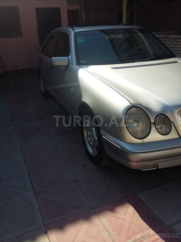 Mercedes E 240 1999, 267,000 km - 0.2 l - Bakı