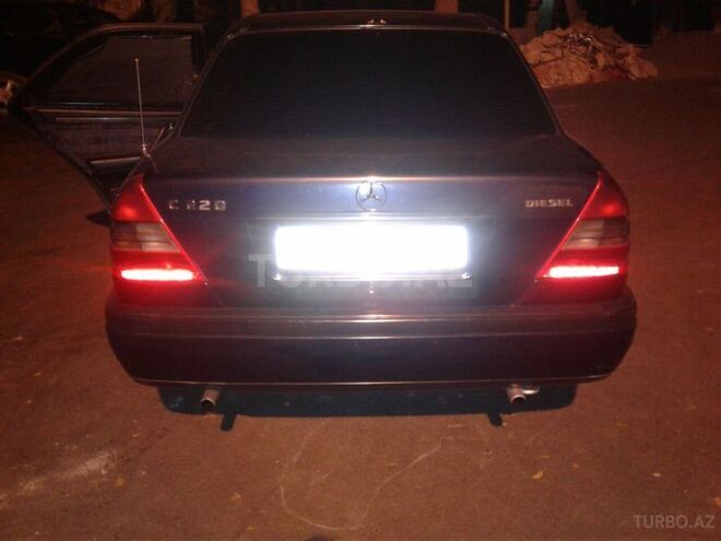Mercedes C 220 1996, 370,000 km - 2.2 l - Sumqayıt