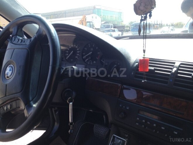BMW 525 1999, 260,000 km - 2.5 l - Gəncə