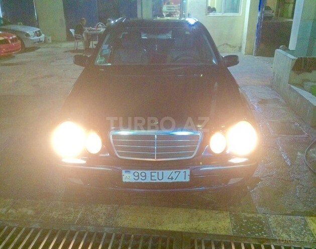 Mercedes E 200 2001, 196,000 km - 2.0 l - Bakı