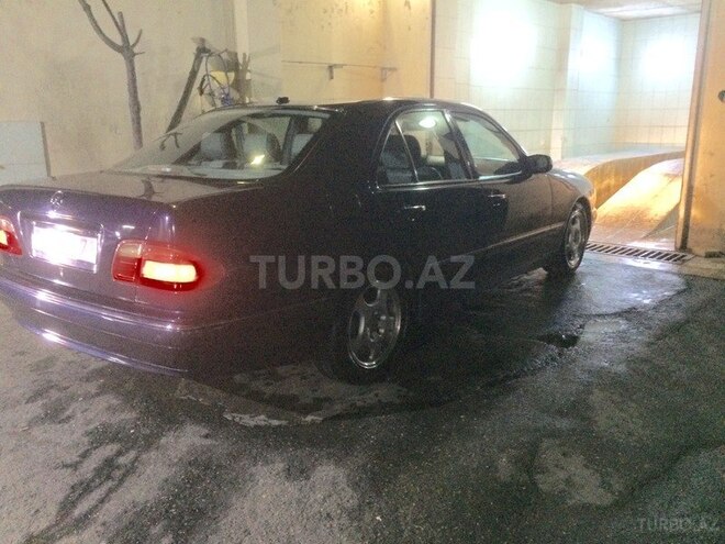 Mercedes E 200 2001, 196,000 km - 2.0 l - Bakı