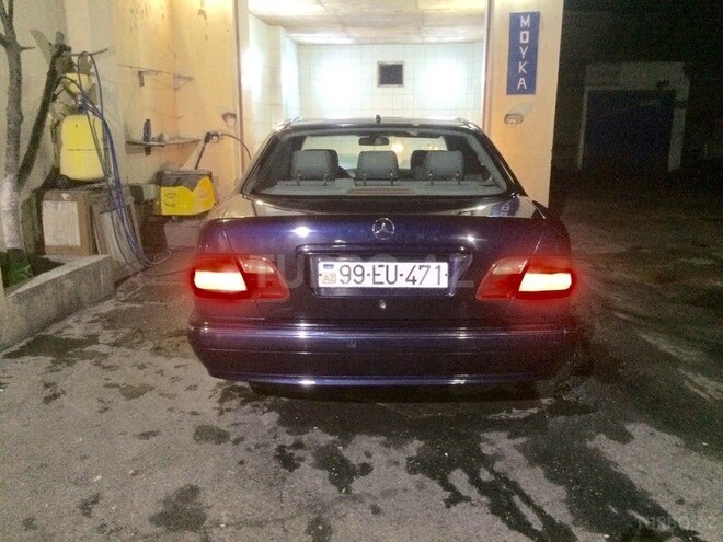 Mercedes E 200 2001, 196,000 km - 2.0 l - Bakı