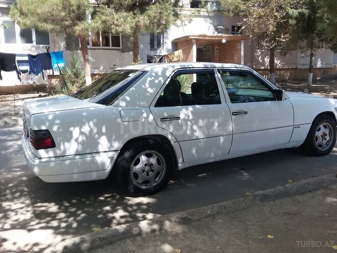 Mercedes E 300 1994, 490,155 km - 0.3 l - Bakı