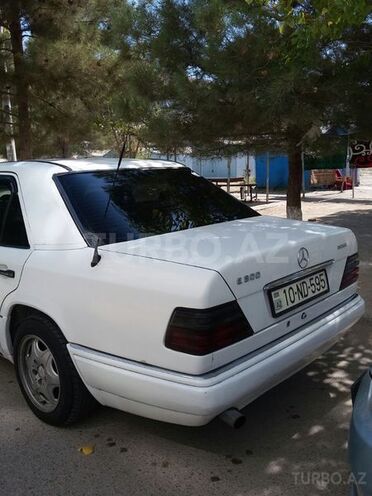 Mercedes E 300 1994, 490,155 km - 0.3 l - Bakı