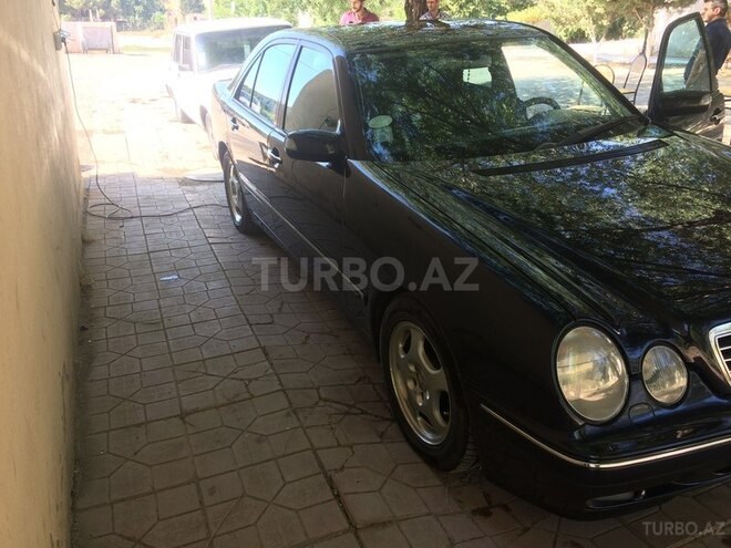 Mercedes E 260 2000, 295,420 km - 2.6 l - Sumqayıt