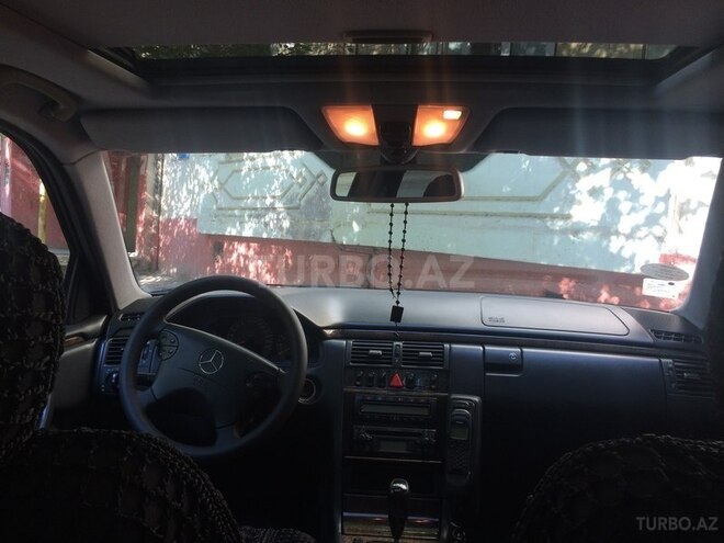 Mercedes E 260 2000, 295,420 km - 2.6 l - Sumqayıt