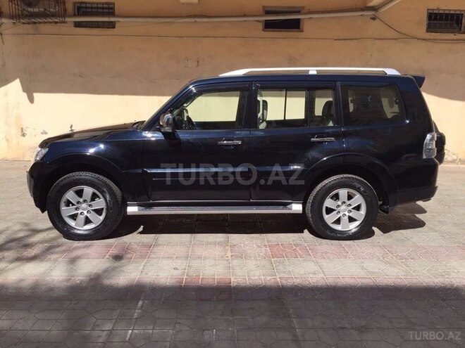 Mitsubishi Pajero 2011, 81,000 km - 3.5 l - Bakı