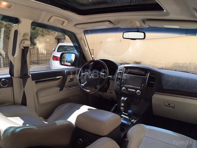 Mitsubishi Pajero 2011, 81,000 km - 3.5 l - Bakı