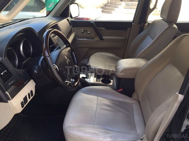 Mitsubishi Pajero 2011, 81,000 km - 3.5 l - Bakı