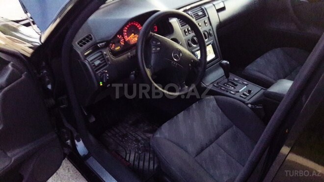 Mercedes E 280 1999, 235,700 km - 2.8 l - Şəmkir