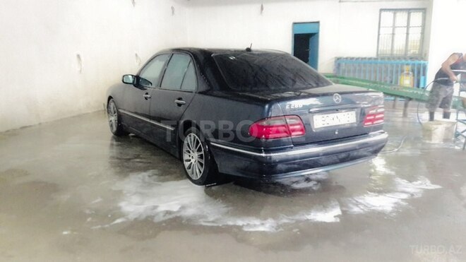 Mercedes E 280 1999, 235,700 km - 2.8 l - Şəmkir