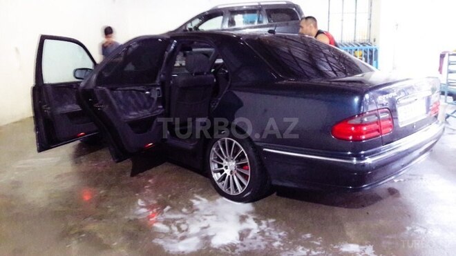 Mercedes E 280 1999, 235,700 km - 2.8 l - Şəmkir