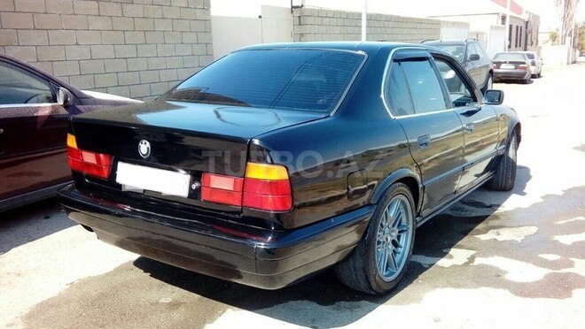 BMW 520 1988, 234,567 km - 2.0 л - Bakı