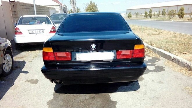 BMW 520 1988, 234,567 km - 2.0 л - Bakı
