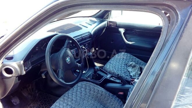 BMW 520 1988, 234,567 km - 2.0 л - Bakı