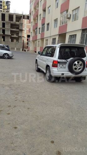 Mitsubishi Pajero io 1999, 250,000 km - 1.8 l - Bakı