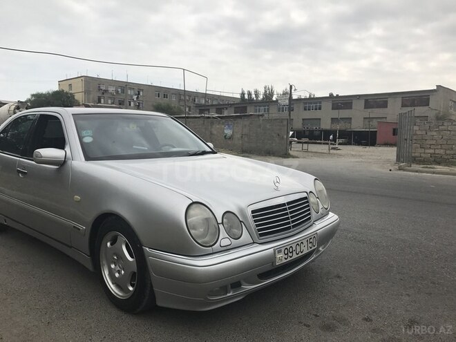 Mercedes E 240 1999, 250,000 km - 2.4 l - Sumqayıt