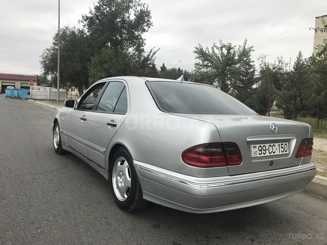 Mercedes E 240 1999, 250,000 km - 2.4 l - Sumqayıt