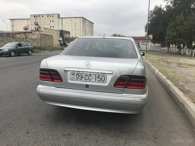 Mercedes E 240 1999, 250,000 km - 2.4 l - Sumqayıt