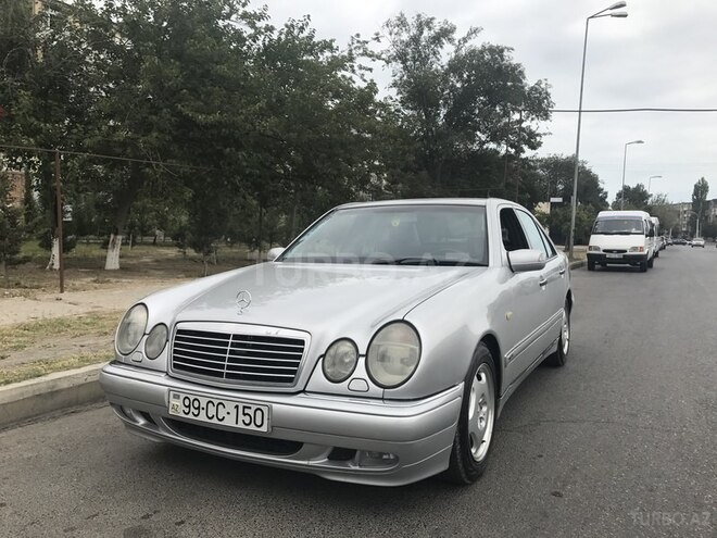 Mercedes E 240 1999, 250,000 km - 2.4 l - Sumqayıt