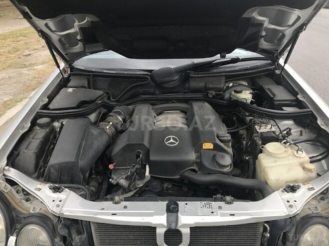 Mercedes E 240 1999, 250,000 km - 2.4 l - Sumqayıt