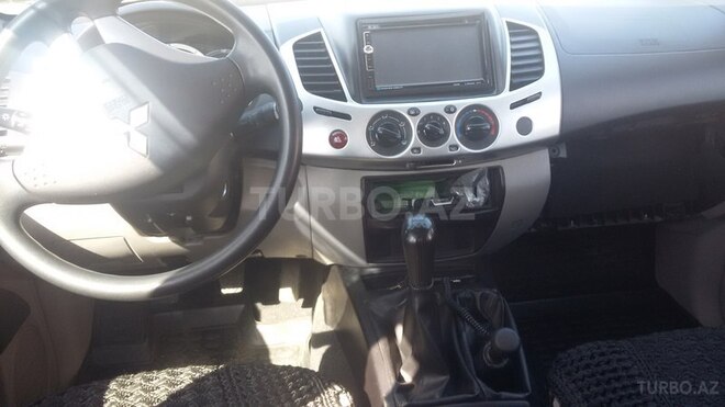 Mitsubishi L200 2013, 100,000 km - 0.3 l - Bakı