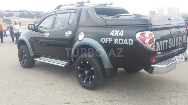 Mitsubishi L200 2013, 100,000 km - 0.3 l - Bakı