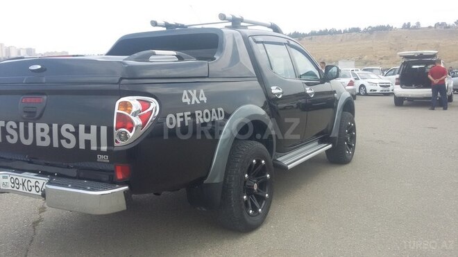 Mitsubishi L200 2013, 100,000 km - 0.3 l - Bakı