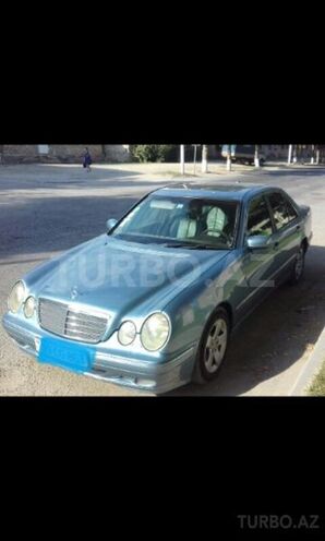 Mercedes E 220 2002, 300,000 km - 2.2 l - Bakı