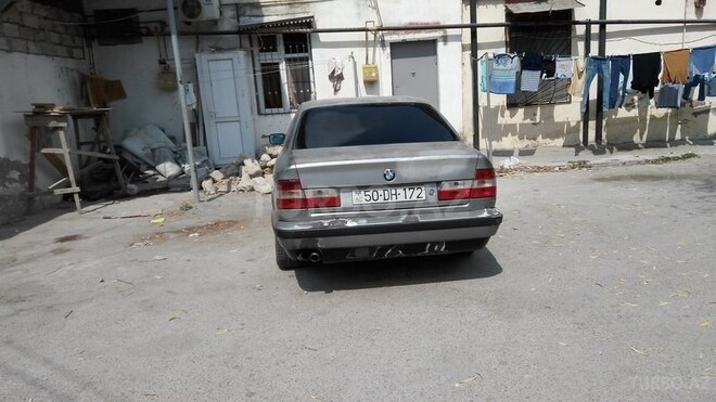 BMW 535 1988, 300,000 km - 3.5 л - Bakı