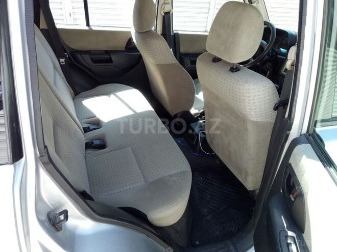 Mitsubishi Pajero io 2001, 315,000 km - 2.0 l - Bakı
