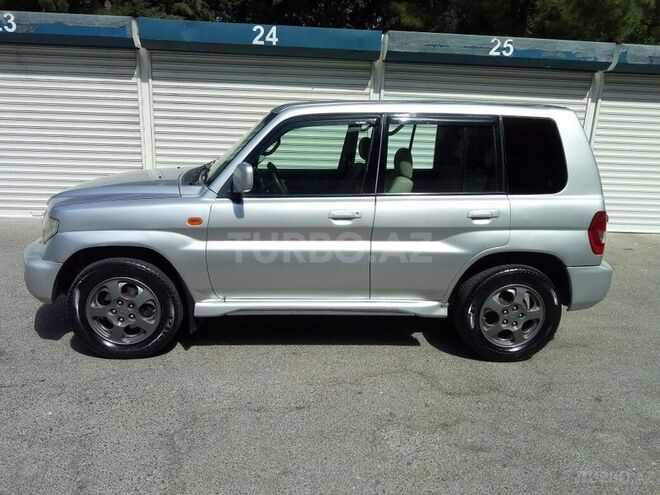 Mitsubishi Pajero io 2001, 315,000 km - 2.0 l - Bakı