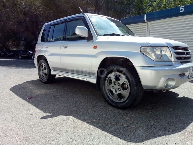 Mitsubishi Pajero io 2001, 315,000 km - 2.0 l - Bakı