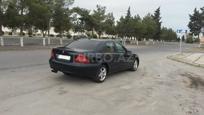 Mercedes C 240 2002, 183,415 km - 2.6 l - Sumqayıt