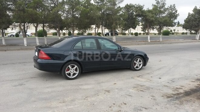 Mercedes C 240 2002, 183,415 km - 2.6 l - Sumqayıt