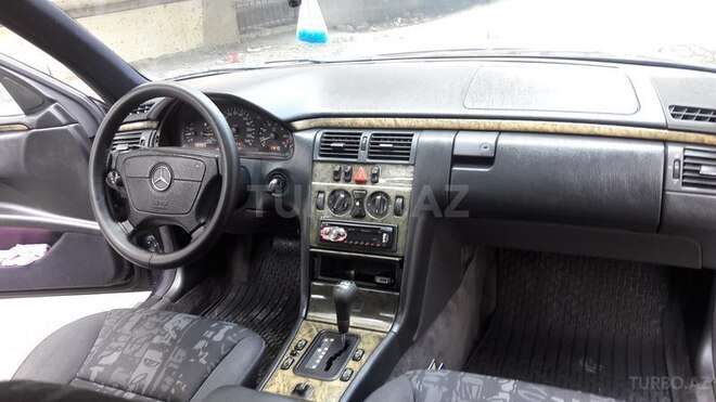 Mercedes E 230 1996, 320,000 km - 2.3 l - Sumqayıt