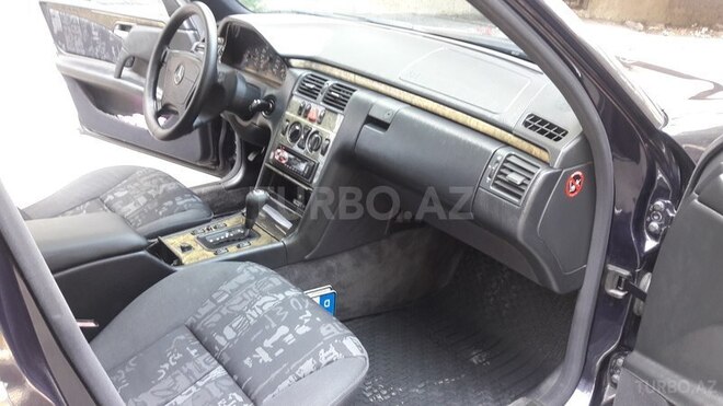 Mercedes E 230 1996, 320,000 km - 2.3 l - Sumqayıt