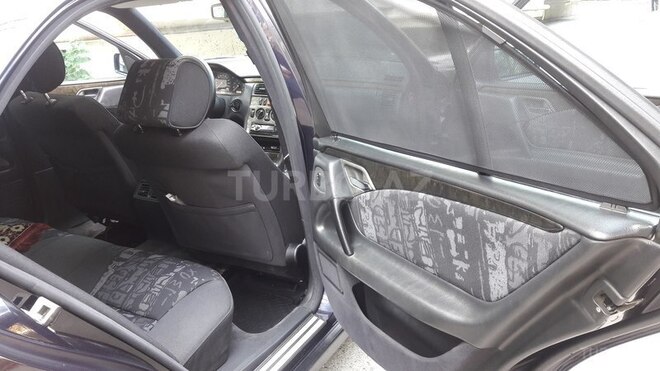 Mercedes E 230 1996, 320,000 km - 2.3 l - Sumqayıt
