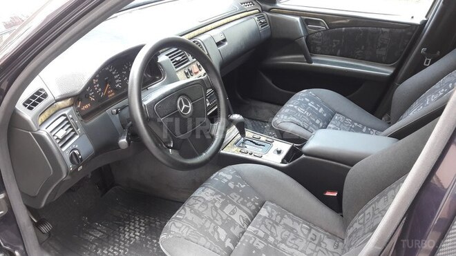 Mercedes E 230 1996, 320,000 km - 2.3 l - Sumqayıt