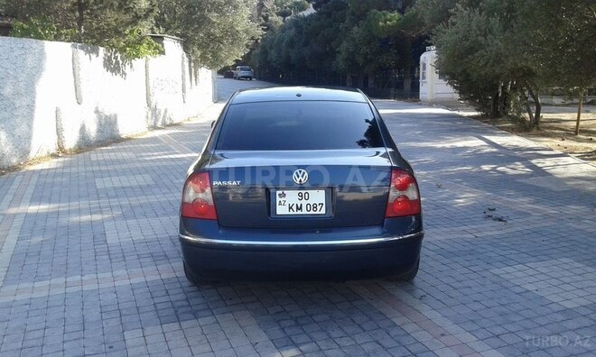 Volkswagen Passat 2004, 182,000 km - 1.8 l - Sumqayıt