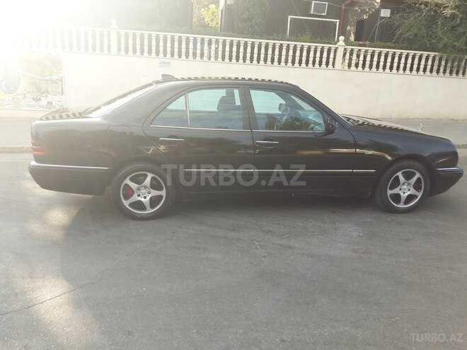 Mercedes E 300 1998, 390,000 km - 3.0 л - Bakı
