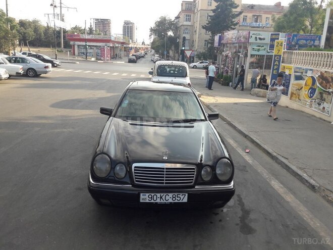 Mercedes E 300 1998, 390,000 km - 3.0 л - Bakı