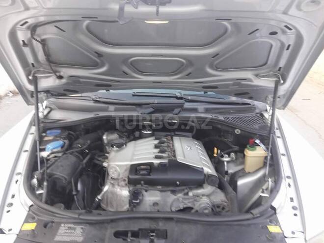 Volkswagen Touareg 2004, 134,000 km - 3.2 l - Bakı