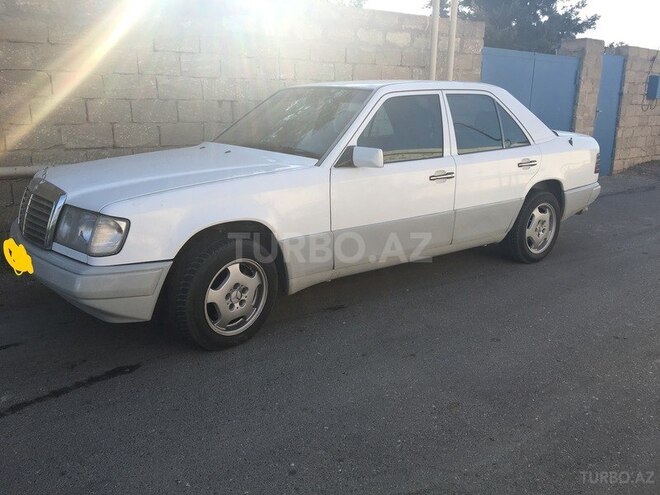 Mercedes E 220 1993, 516,264 km - 2.2 l - Bakı