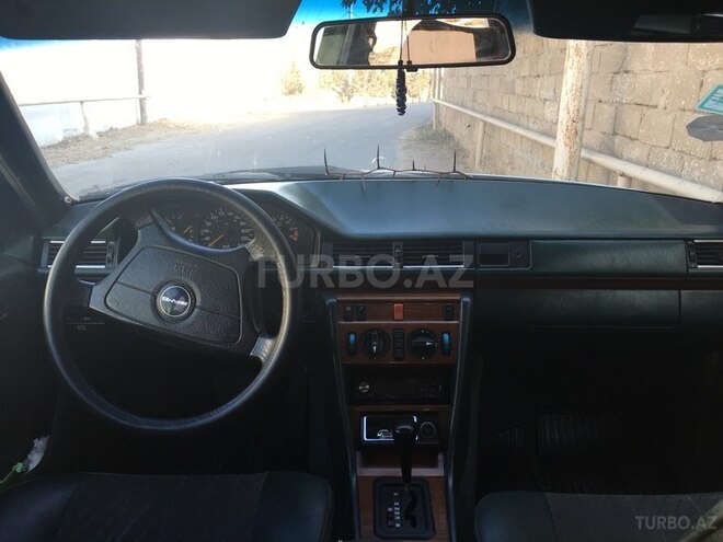 Mercedes E 220 1993, 516,264 km - 2.2 l - Bakı