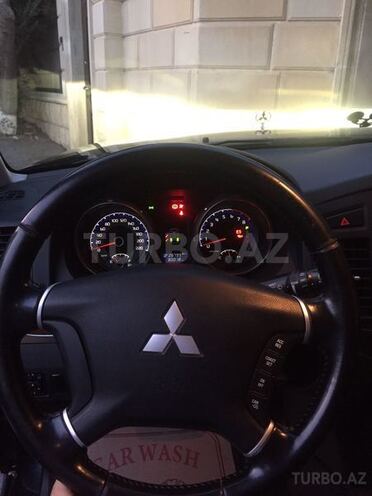 Mitsubishi Pajero 2008, 80,000 km - 0.3 l - Bakı