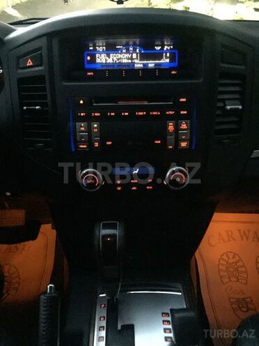 Mitsubishi Pajero 2008, 80,000 km - 0.3 l - Bakı