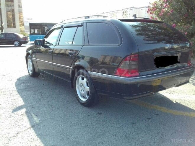 Mercedes C 220 2000, 300,000 km - 2.2 л - Sumqayıt